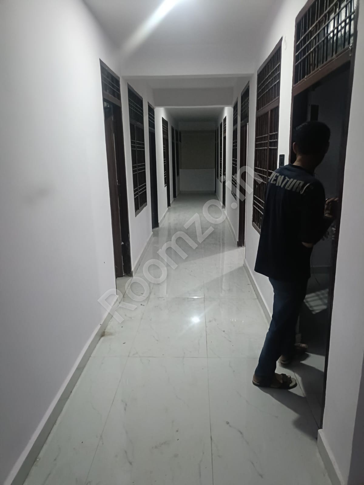 16 Bedroom for rent on Roomzo — photo 15