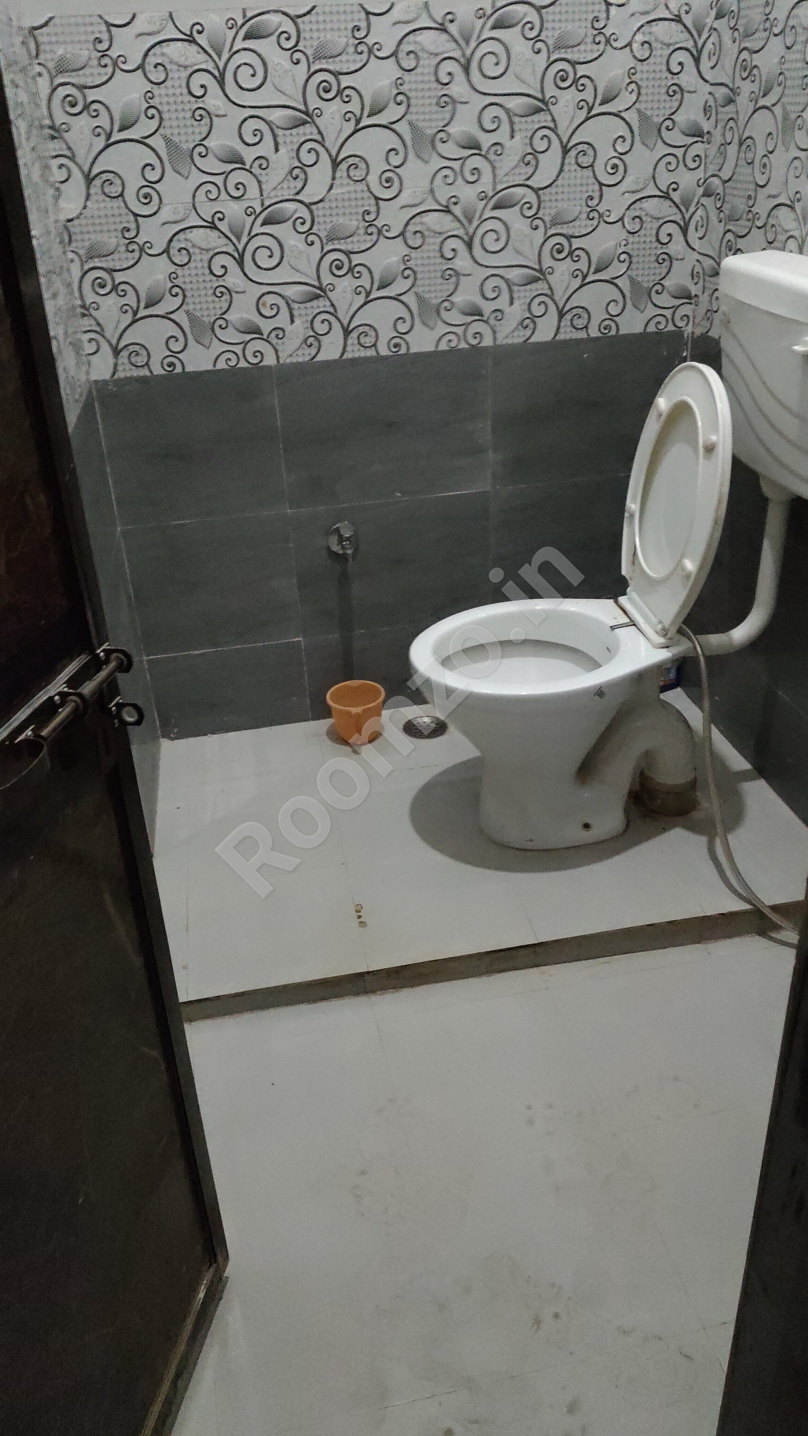 2bhk in near bhu/ samne ghat for rent on Roomzo — photo 2