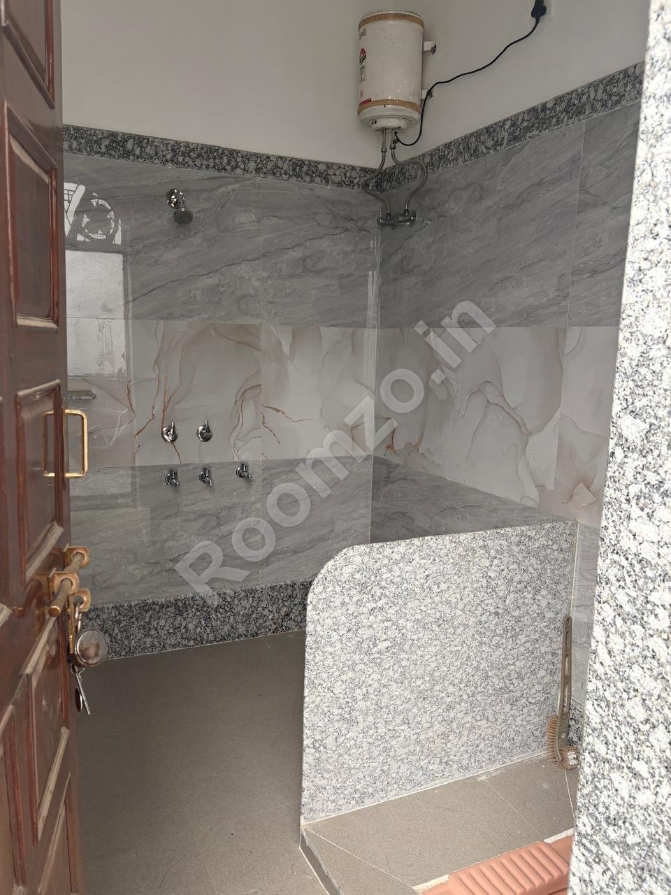 Flat For Rent in Rae Bareli for rent on Roomzo — photo 6